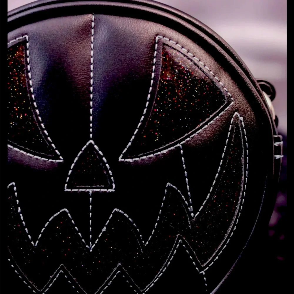 Lovepainstitches Design!!NEVER USED!!! - Picture 1 of 1